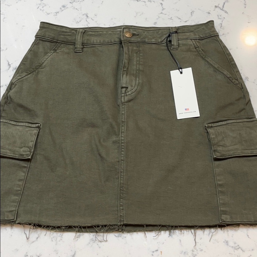 Vigoss military cargo skirt  NWT  size 29